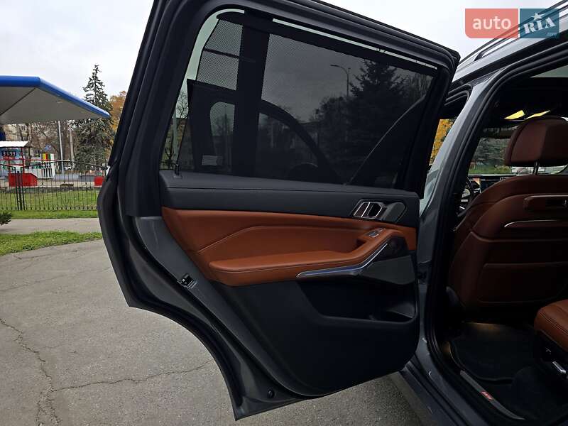 Позашляховик / Кросовер BMW X7 2023 в Києві