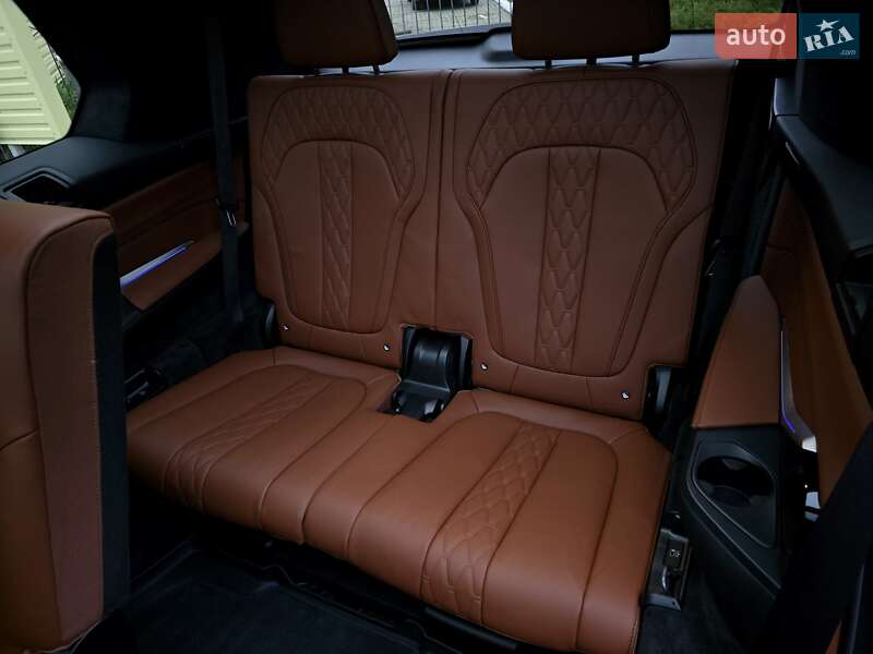 Позашляховик / Кросовер BMW X7 2023 в Києві