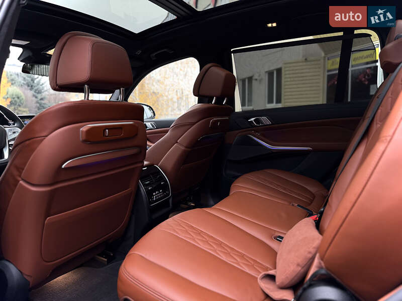 Позашляховик / Кросовер BMW X7 2023 в Києві