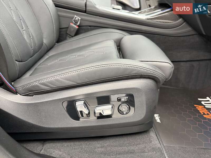 Внедорожник / Кроссовер BMW X7 2023 в Киеве