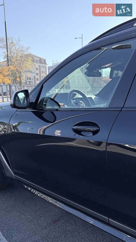 Внедорожник / Кроссовер BMW X7 2020 в Ровно