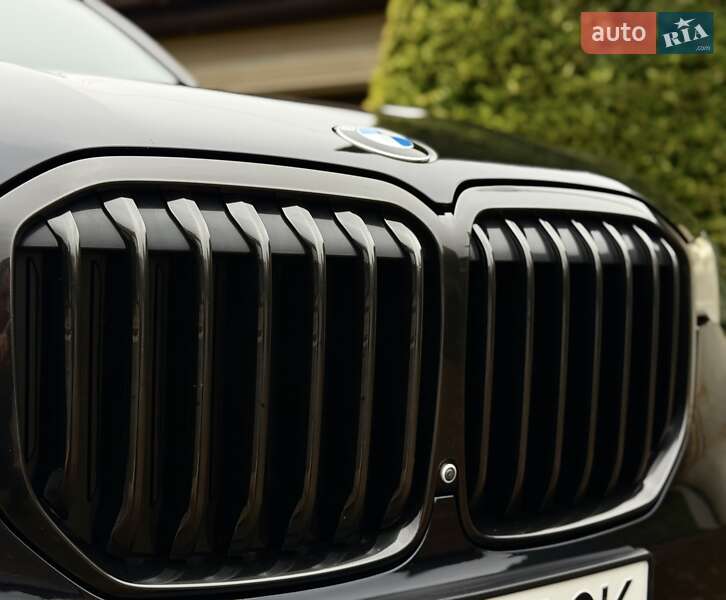 Внедорожник / Кроссовер BMW X7 2021 в Одессе