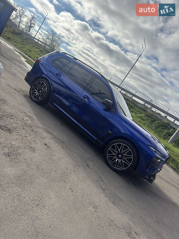Внедорожник / Кроссовер BMW X7 2022 в Киеве