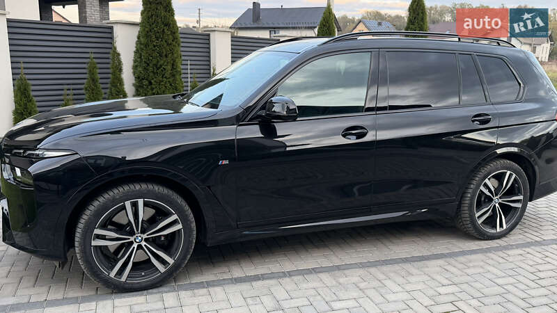 Внедорожник / Кроссовер BMW X7 2024 в Ивано-Франковске