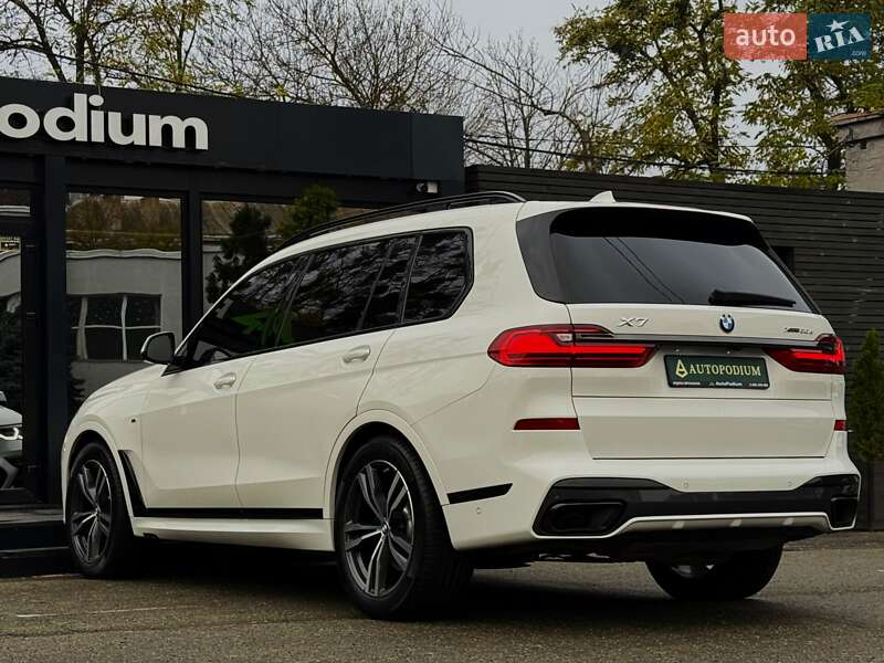 Внедорожник / Кроссовер BMW X7 2022 в Киеве