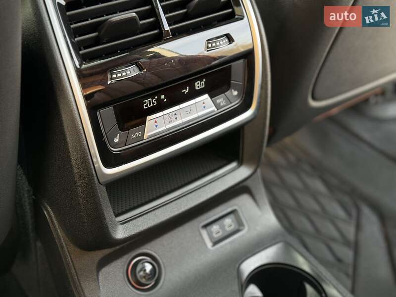 Внедорожник / Кроссовер BMW X7 2020 в Днепре фото 33 Внедорожник / Кроссовер BMW X7 2020 в Днепре