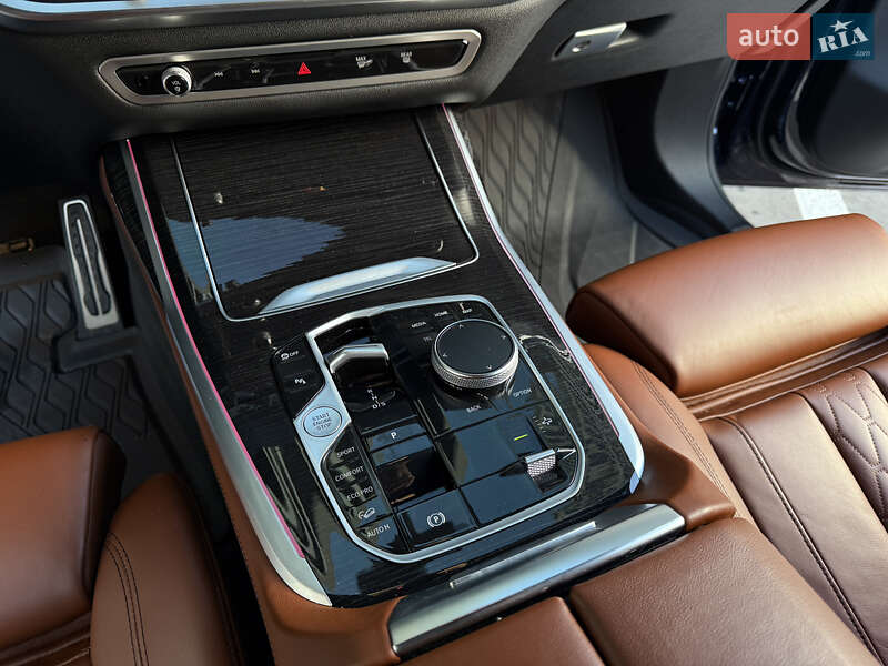 Внедорожник / Кроссовер BMW X7 2022 в Киеве