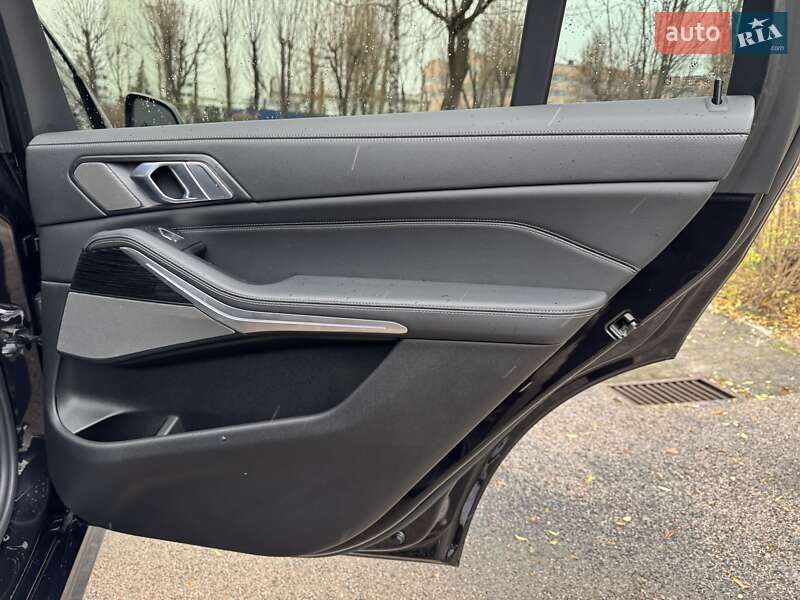 Внедорожник / Кроссовер BMW X7 2019 в Киеве