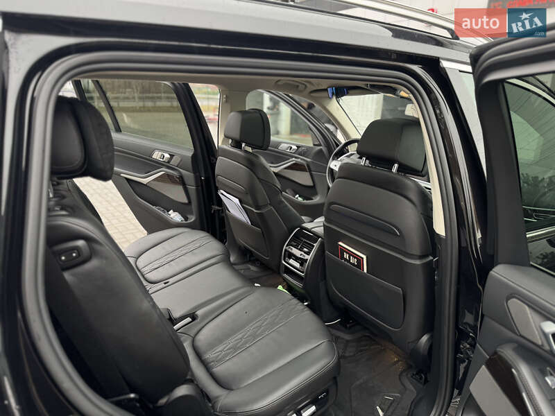 Позашляховик / Кросовер BMW X7 2020 в Києві фото 25 Позашляховик / Кросовер BMW X7 2020 в Києві