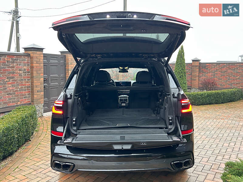 Внедорожник / Кроссовер BMW X7 2024 в Киеве