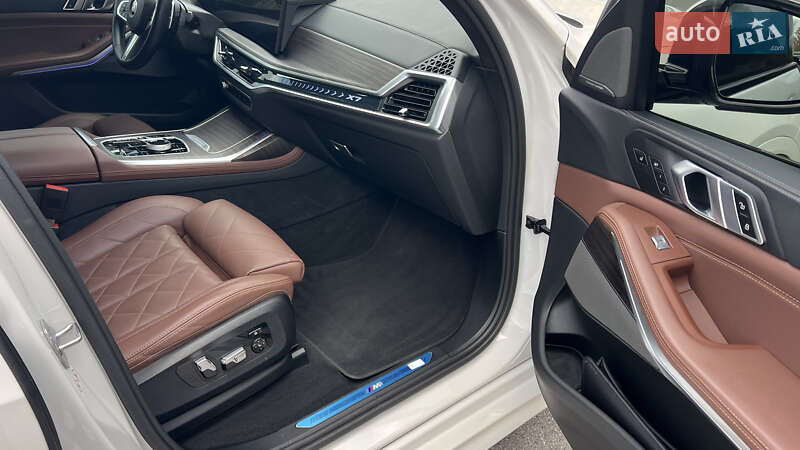 Внедорожник / Кроссовер BMW X7 2023 в Виннице
