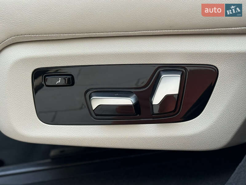 Позашляховик / Кросовер BMW X7 2020 в Києві