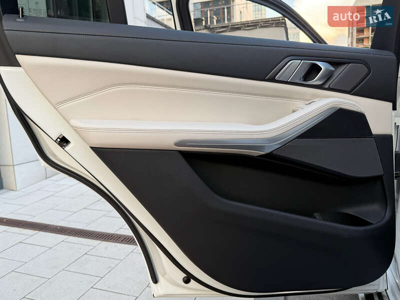 Позашляховик / Кросовер BMW X7 2020 в Києві