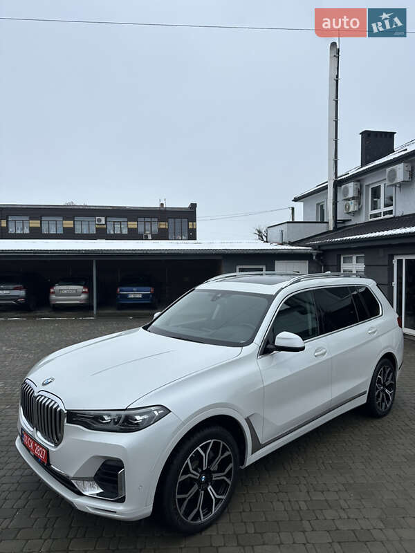 Внедорожник / Кроссовер BMW X7 2019 в Владимире