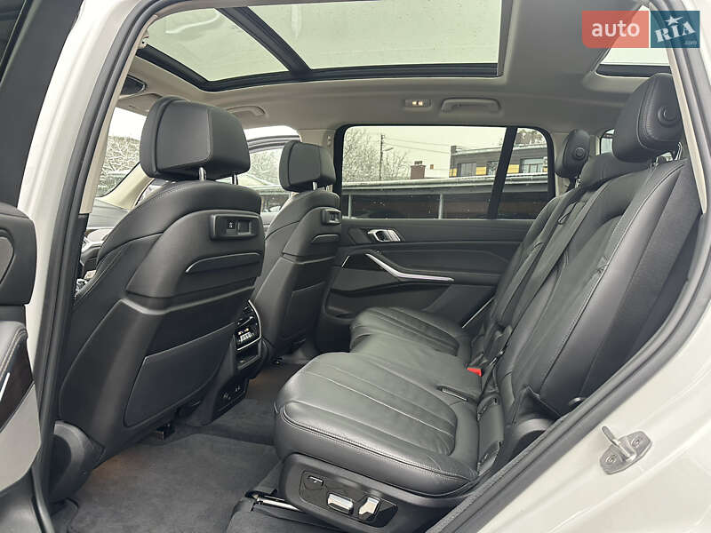 Внедорожник / Кроссовер BMW X7 2019 в Владимире