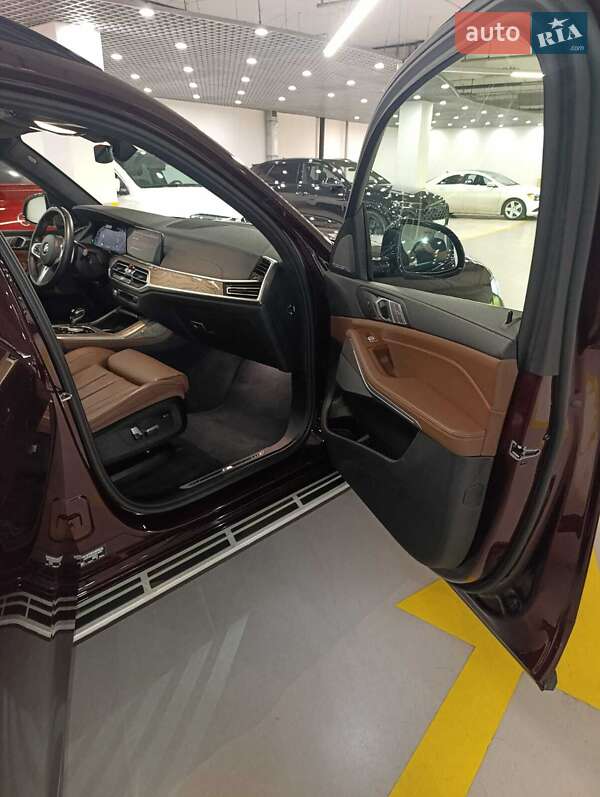 Позашляховик / Кросовер BMW X7 2022 в Києві фото 21 Позашляховик / Кросовер BMW X7 2022 в Києві