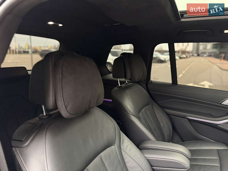 Внедорожник / Кроссовер BMW X7 2019 в Киеве