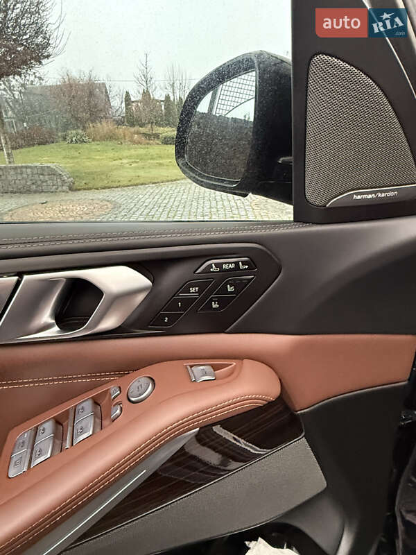 Внедорожник / Кроссовер BMW X7 2021 в Коростене