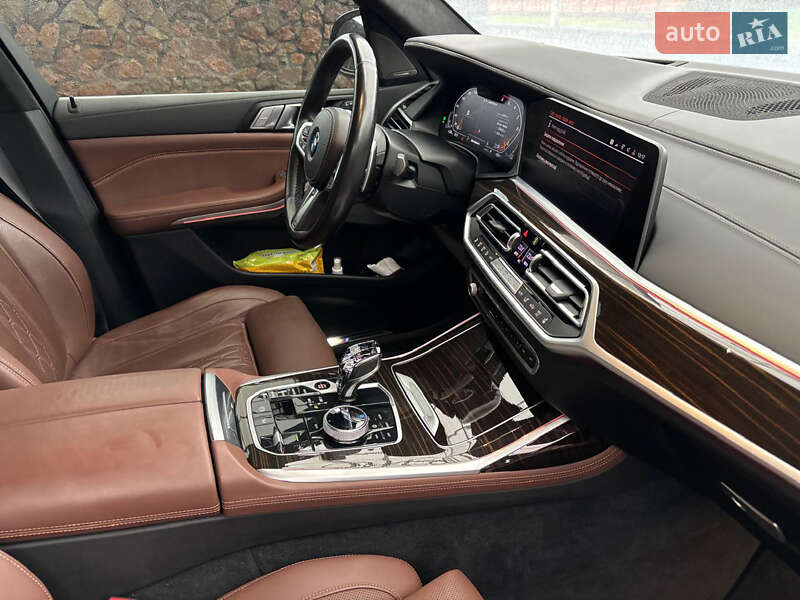 Внедорожник / Кроссовер BMW X7 2021 в Коростене