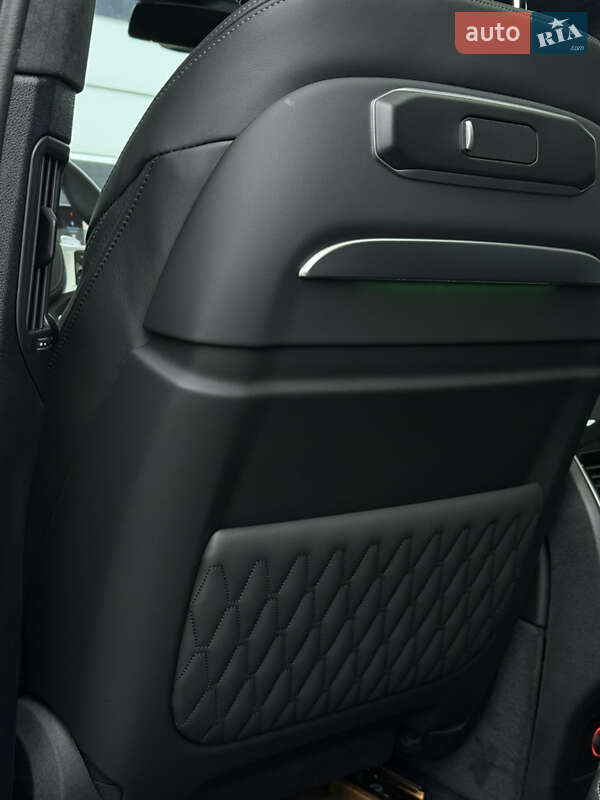 Внедорожник / Кроссовер BMW X7 2025 в Киеве