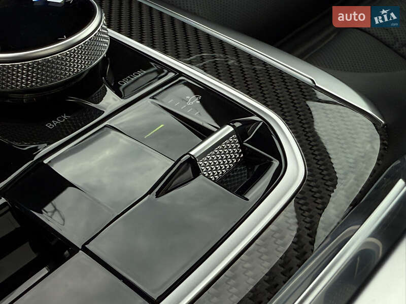 Внедорожник / Кроссовер BMW X7 2025 в Киеве