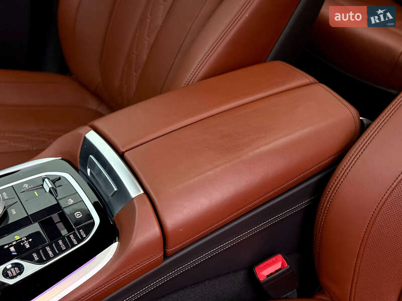 Внедорожник / Кроссовер BMW X7 2020 в Киеве