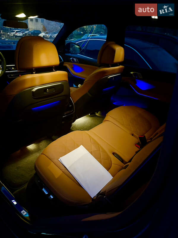 Внедорожник / Кроссовер BMW X7 2025 в Киеве