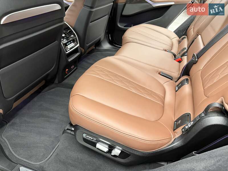 Внедорожник / Кроссовер BMW X7 2023 в Киеве