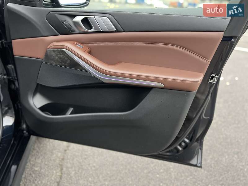 Позашляховик / Кросовер BMW X7 2021 в Києві