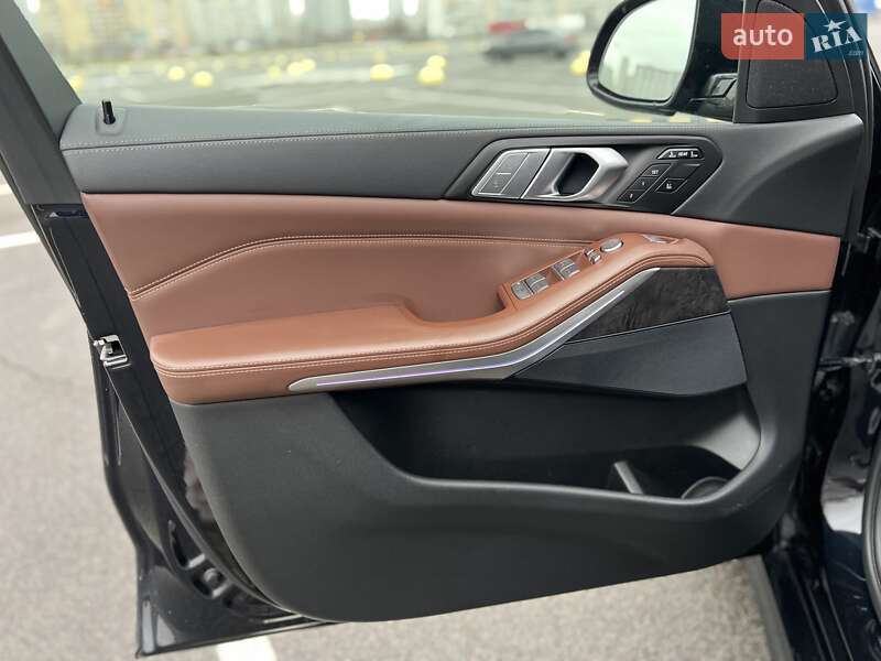 Позашляховик / Кросовер BMW X7 2021 в Києві