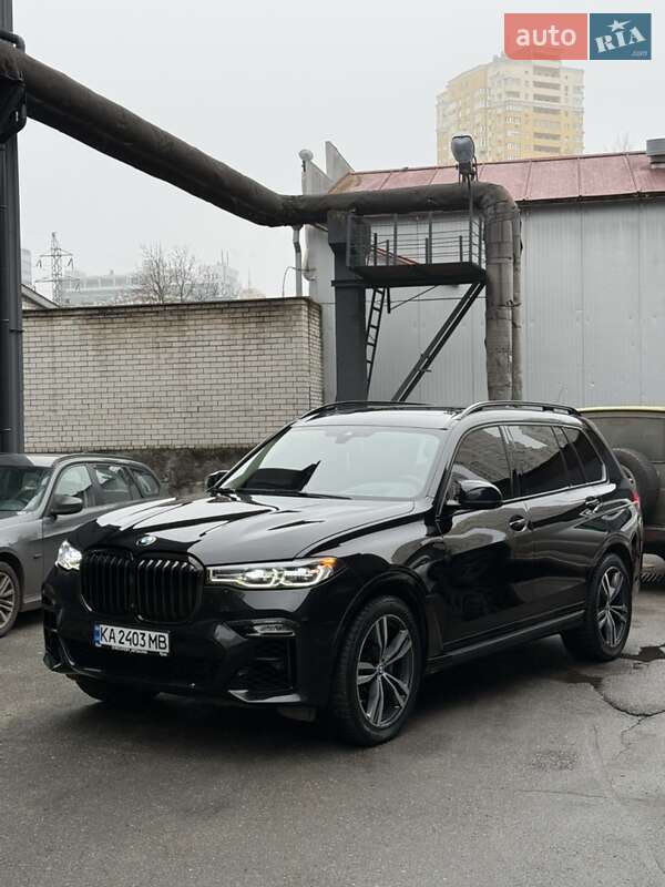 BMW X7 2021