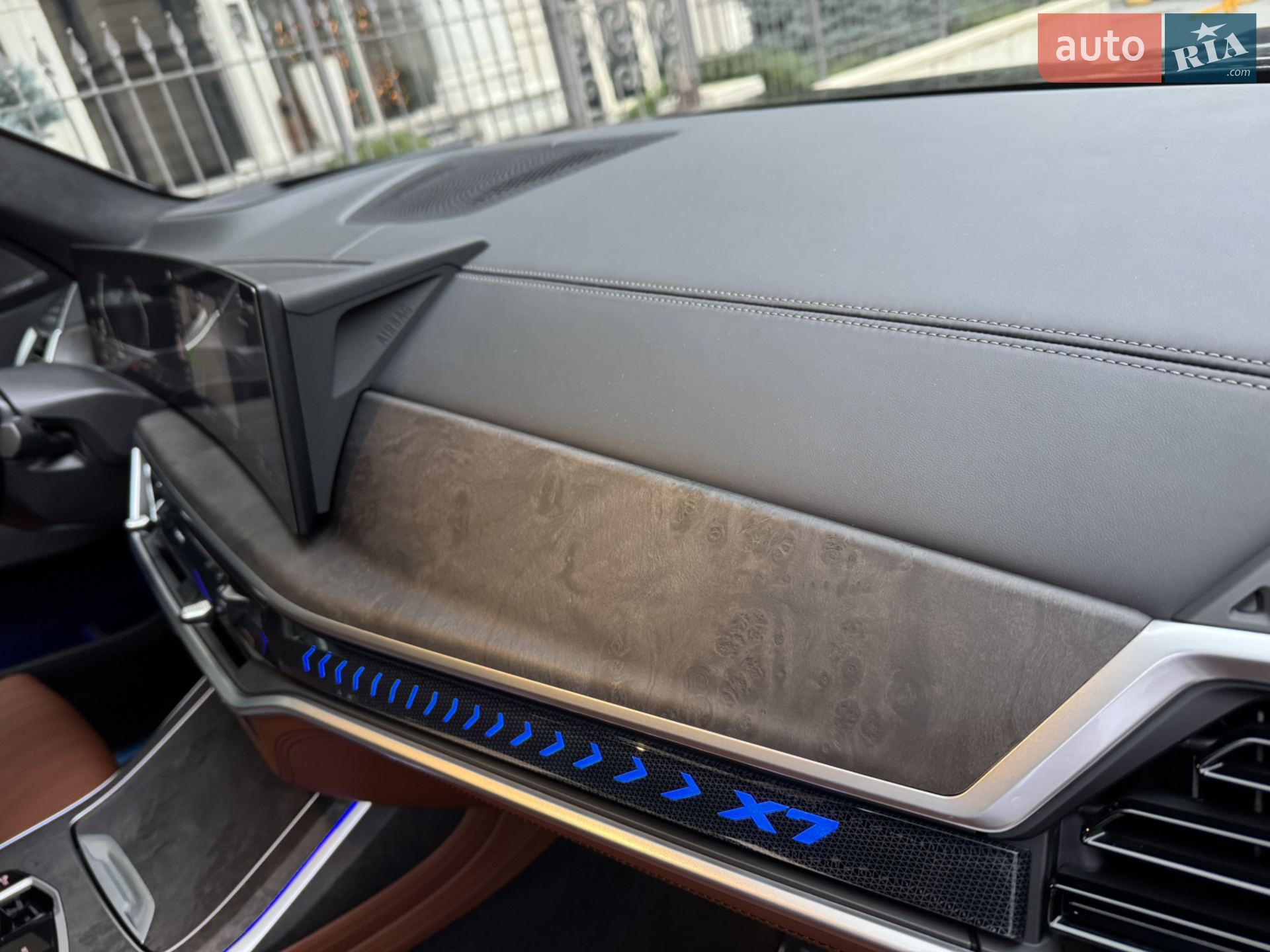 2023 BMW X7 - мініатюра 35