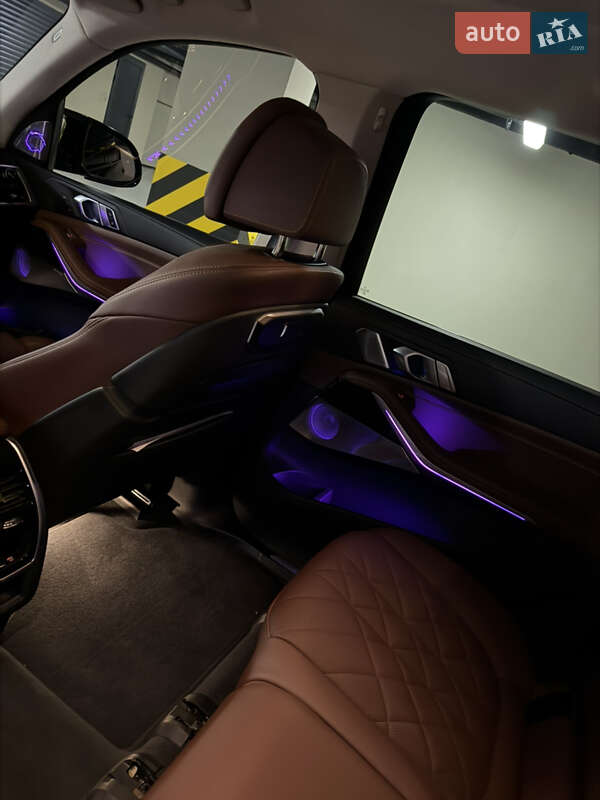 Внедорожник / Кроссовер BMW X7 2023 в Одессе