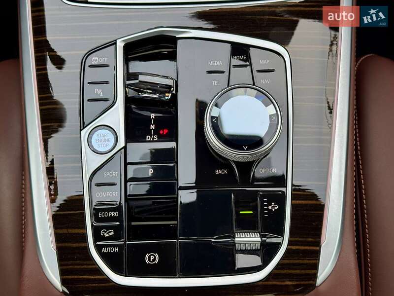 Внедорожник / Кроссовер BMW X7 2023 в Киеве
