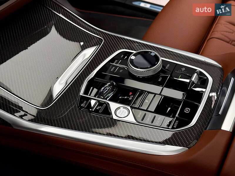 Внедорожник / Кроссовер BMW X7 2025 в Киеве