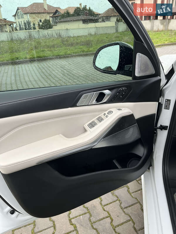 Внедорожник / Кроссовер BMW X7 2020 в Одессе