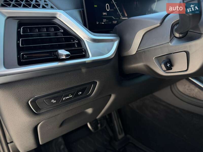 Внедорожник / Кроссовер BMW X7 2024 в Киеве