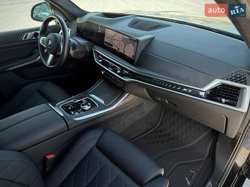 Внедорожник / Кроссовер BMW X7 2024 в Киеве