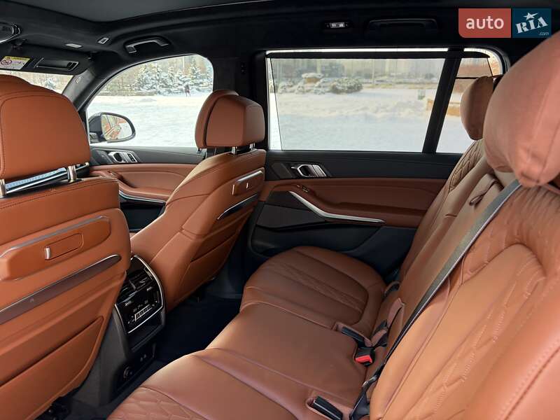 Внедорожник / Кроссовер BMW X7 2023 в Киеве фото 25 Внедорожник / Кроссовер BMW X7 2023 в Киеве