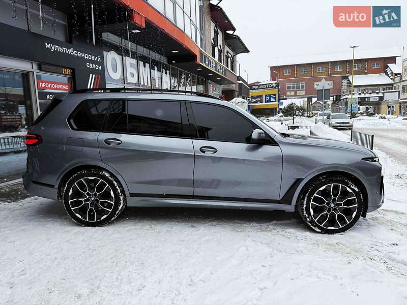 Внедорожник / Кроссовер BMW X7 2024 в Львове