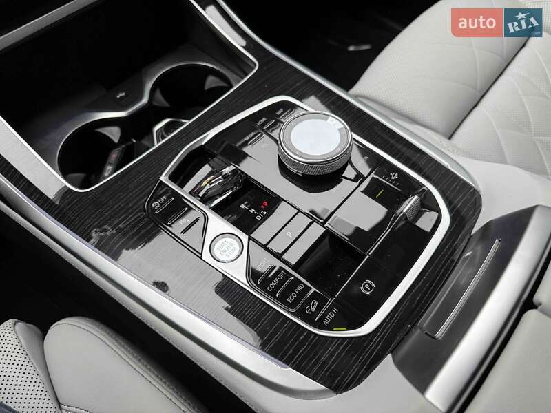 Внедорожник / Кроссовер BMW X7 2024 в Львове