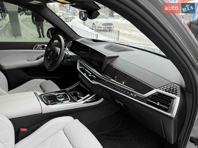 Внедорожник / Кроссовер BMW X7 2024 в Львове