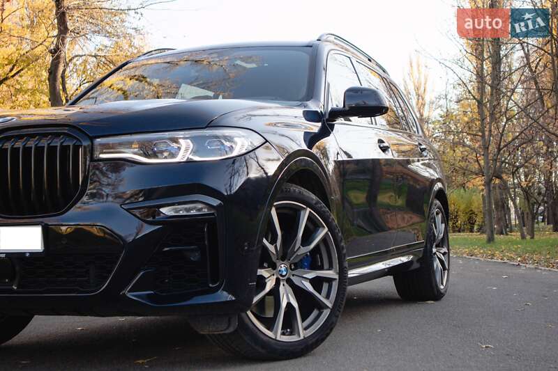 Внедорожник / Кроссовер BMW X7 2021 в Киеве