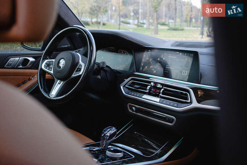 Внедорожник / Кроссовер BMW X7 2021 в Киеве