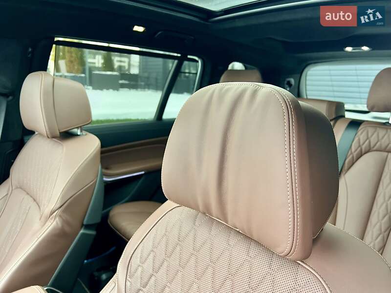 Внедорожник / Кроссовер BMW X7 2022 в Киеве