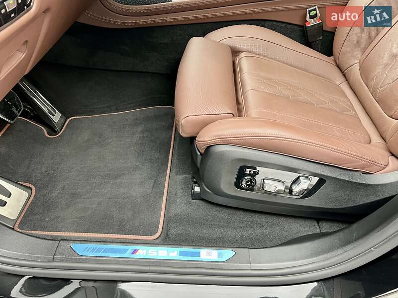 Внедорожник / Кроссовер BMW X7 2022 в Киеве