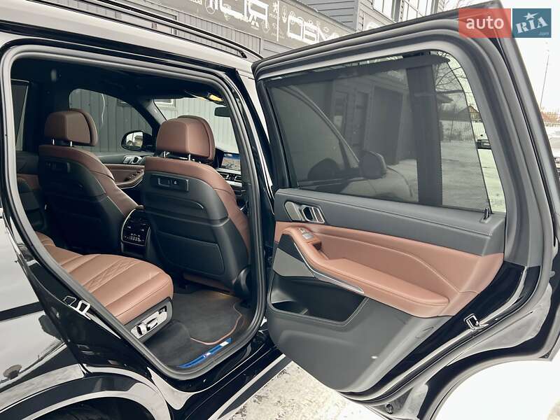 Внедорожник / Кроссовер BMW X7 2022 в Киеве