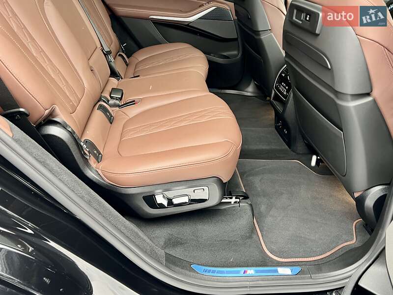 Внедорожник / Кроссовер BMW X7 2022 в Киеве