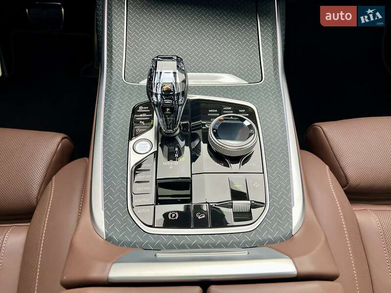 Внедорожник / Кроссовер BMW X7 2022 в Киеве