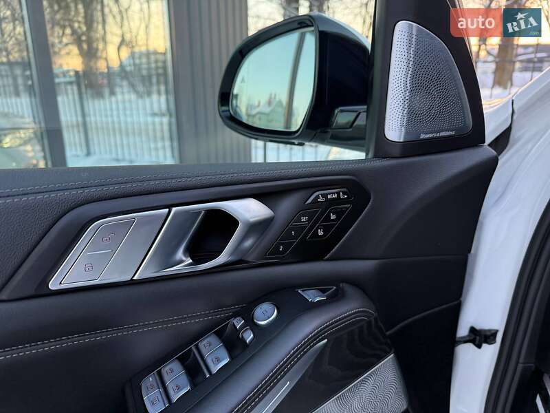 Внедорожник / Кроссовер BMW X7 2022 в Хмельницком